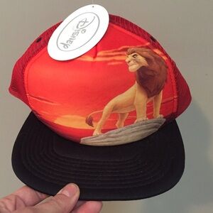 NWOT rare Disney Simba hat
